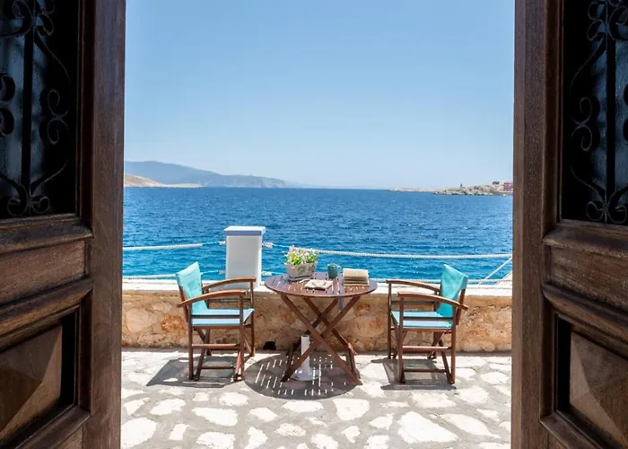 Leleka Apartamento Chalki Town